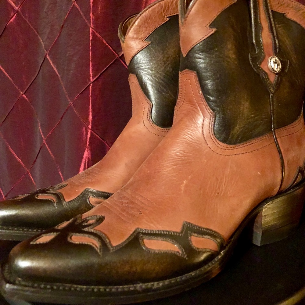 Vintage Montana western ankle boots.
